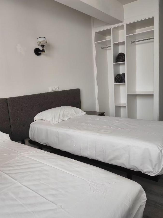 Hostal Golden 21*** Madrid Exterior photo
