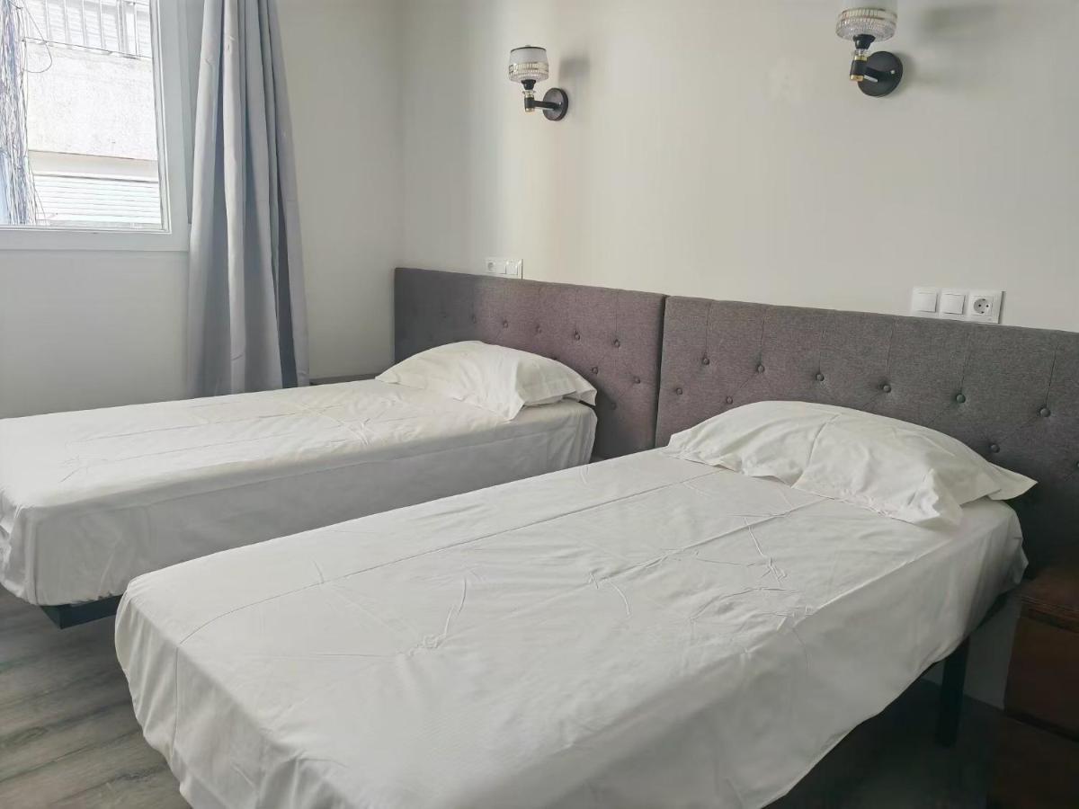 Hostal Golden 21*** Madrid Exterior photo