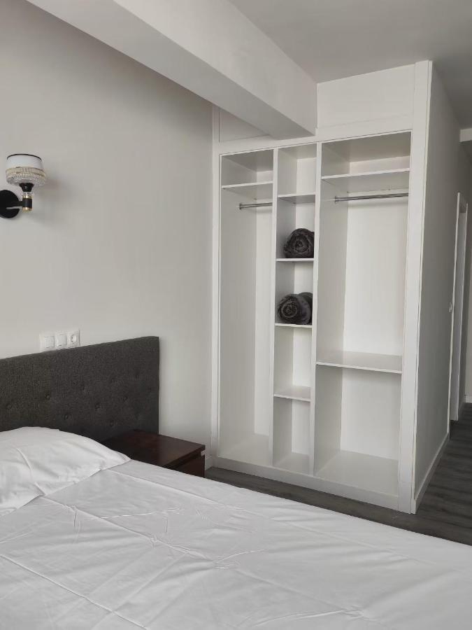 Hostal Golden 21*** Madrid Exterior photo