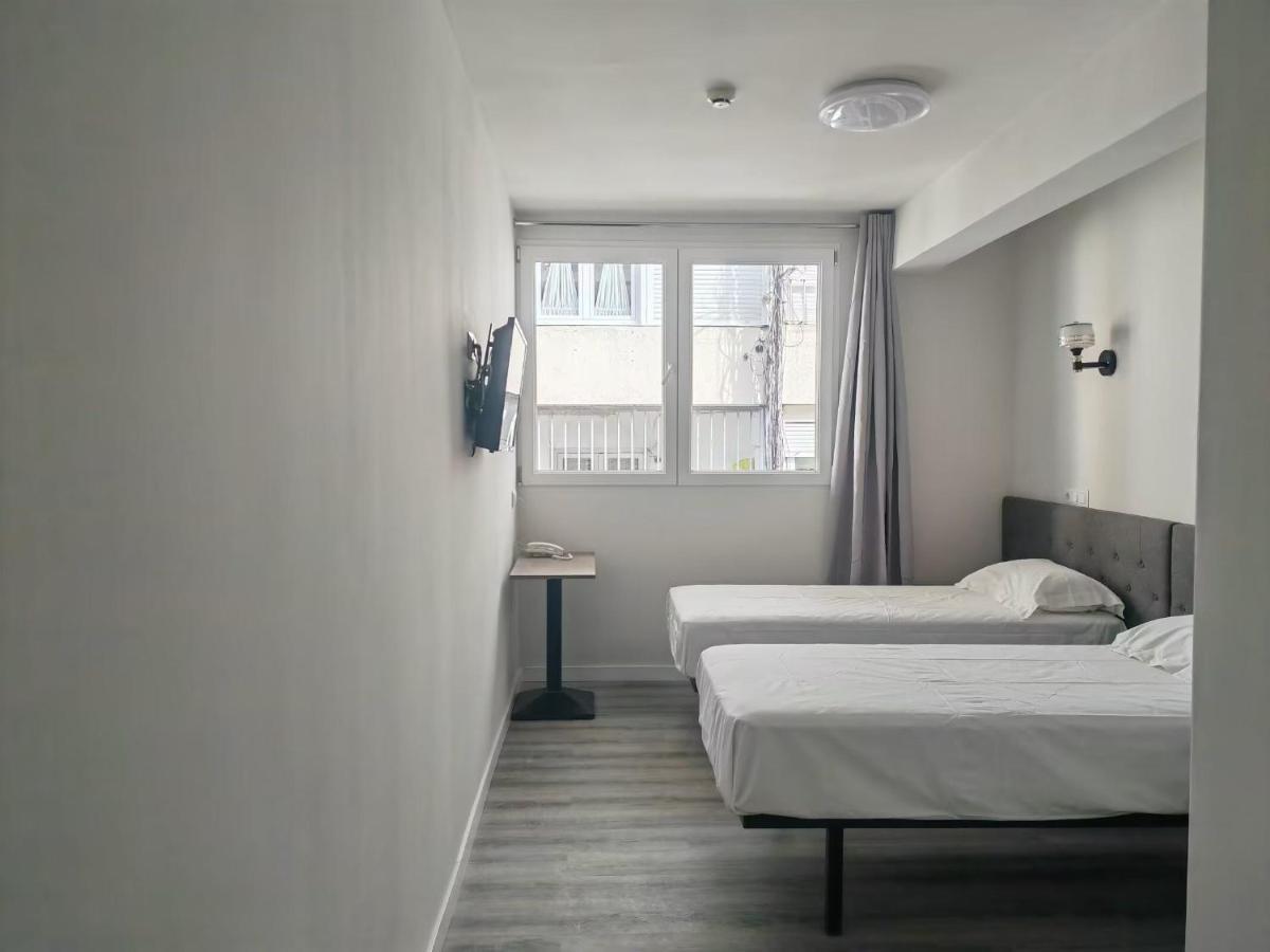Hostal Golden 21*** Madrid Exterior photo